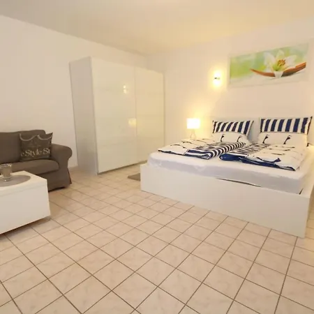 Watthaus-3-gemuetliche-dachgeschosswohnung-fuer-3-personen Sylt