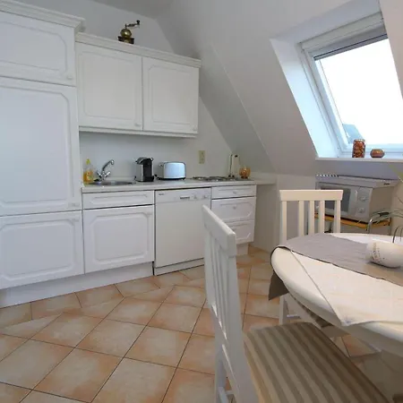 Watthaus-3-gemuetliche-dachgeschosswohnung-fuer-3-personen