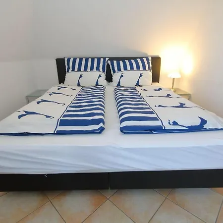 Watthaus-3-gemuetliche-dachgeschosswohnung-fuer-3-personen Sylt